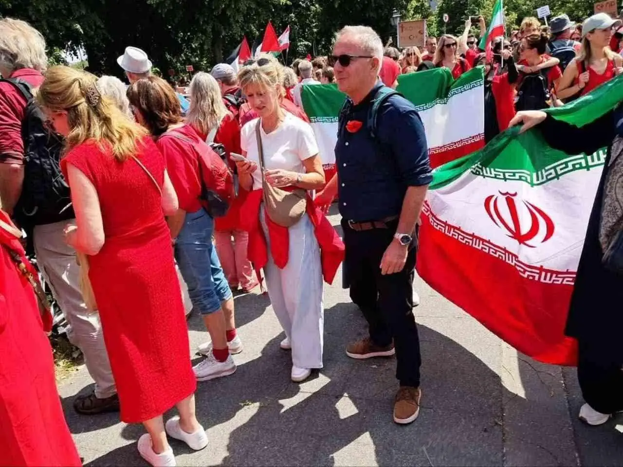تناقض در عدالت جهانی؛ وقتی مهاجم قاضی می‌شود