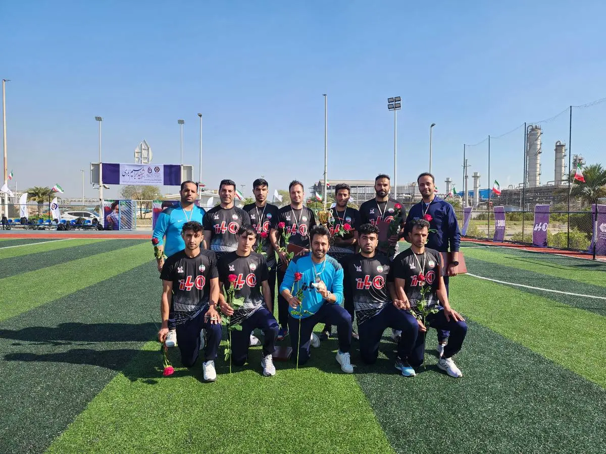 تیم فوتبال گروه صنعتی بارز مقام سوم را در مسابقات شرکت های زیرمجموعه تاپیکو به دست آورد

