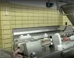 (ویدئو) تولید وحشتناک سوسیس و کالباس به این روش کثیف