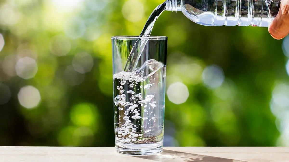 اگر آب زیاد بخورید این بلا سرتان می‌آید| اگر بیش از حد آب بنوشید، چه می‌شود؟