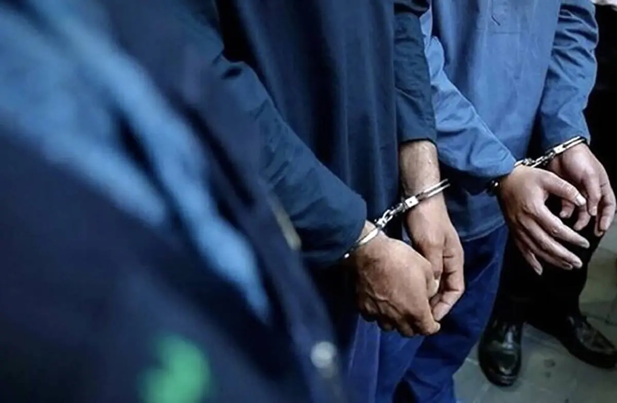 ببینید| لحظه دستگیری زورگیران پل صدر تهران توسط پلیس آگاهی 