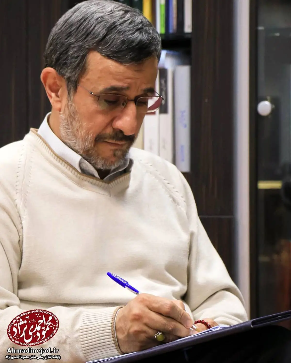 غیرتی شدن همسر محمود احمدی نژاد برای شوهرش در دبی + فیلم