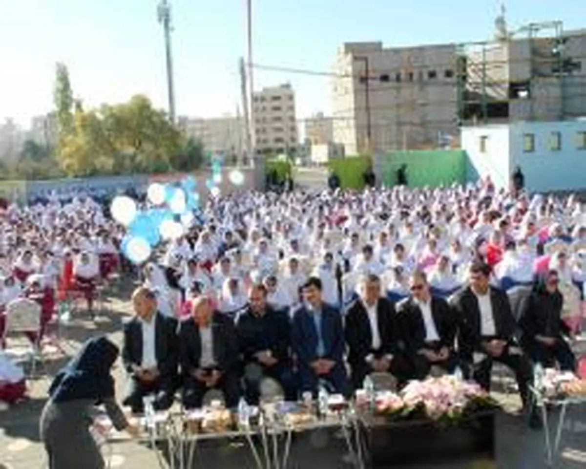 نواختن زنگ بیمه در مدارس زنجان 

