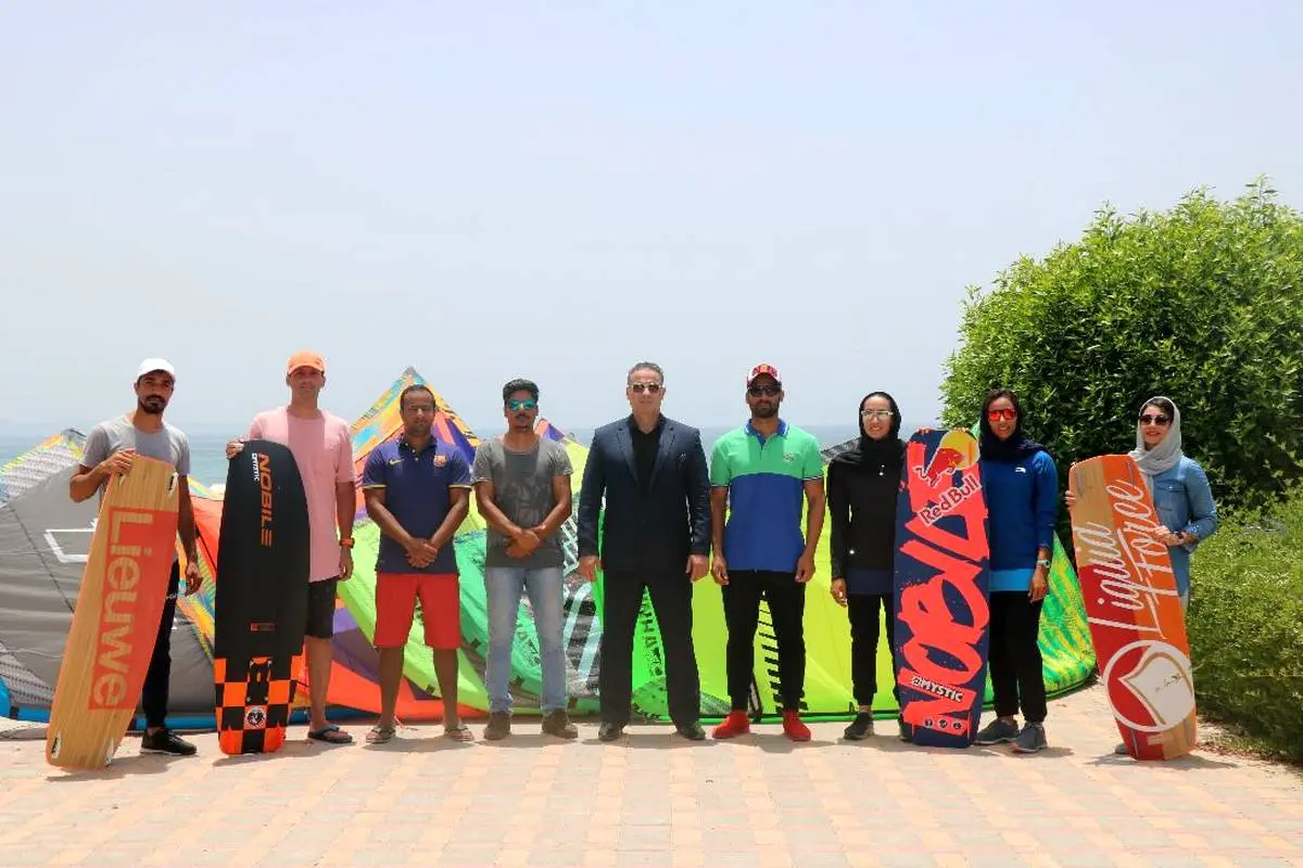 نخستین مرحله اردوی آموزشی کایت بردینگ جامعه سیلینگ خلیج فارس