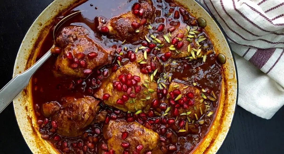 طرز تهیه مرغ با سس انارمجلسی برای شب یلدا