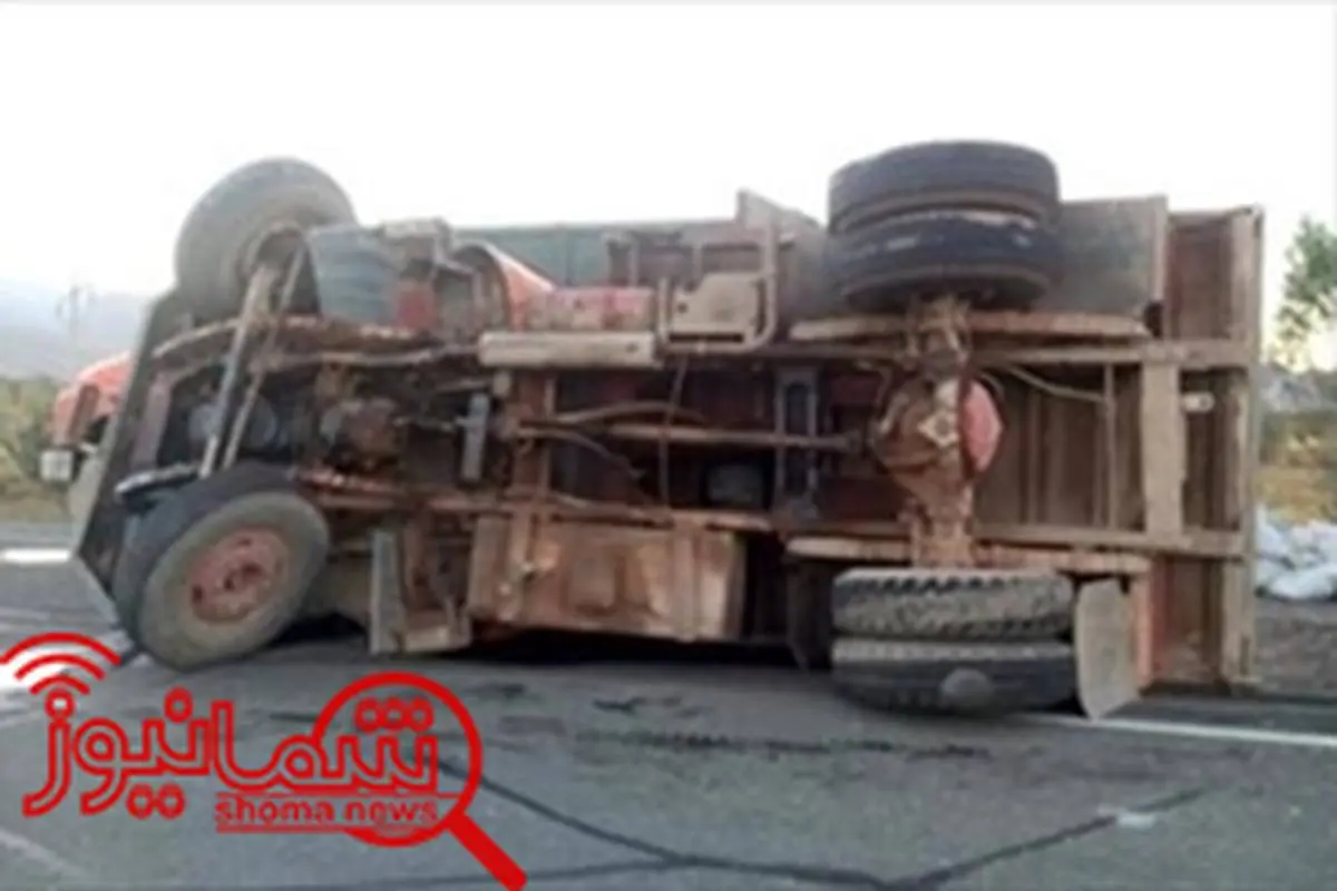 واژگونی کامیون در نظرآباد البرز/ به‌جای ماندن 80 مصدوم و تعدادی کشته