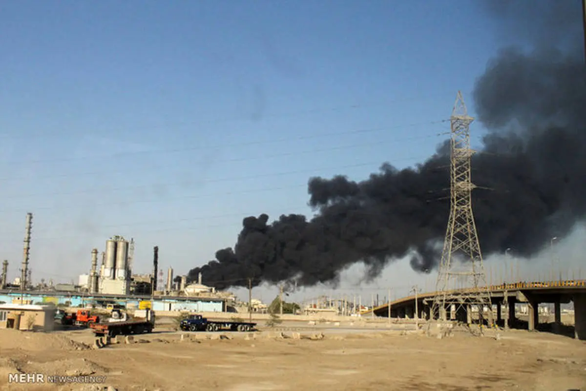 آتش‌سوزی در یک منطقه نفتی/ یک نفر کشته شد