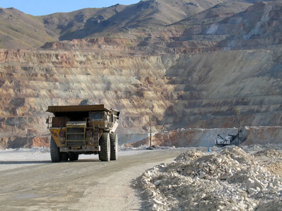 تولید ۱۵ میلیون تن مواد معدنی در استان بوشهر