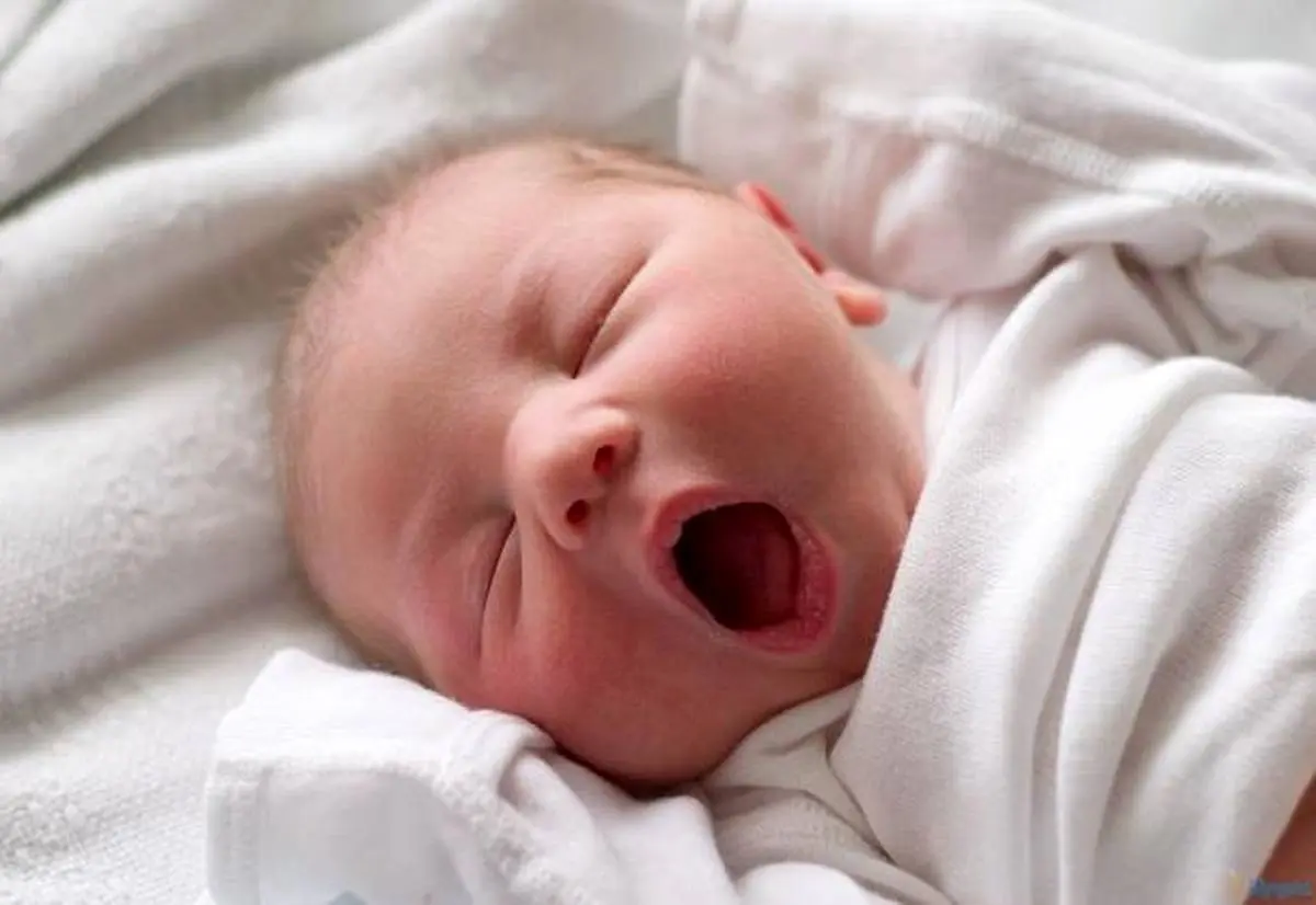 ۶ روش کارآمد برای خواباندن نوزاد بد خواب