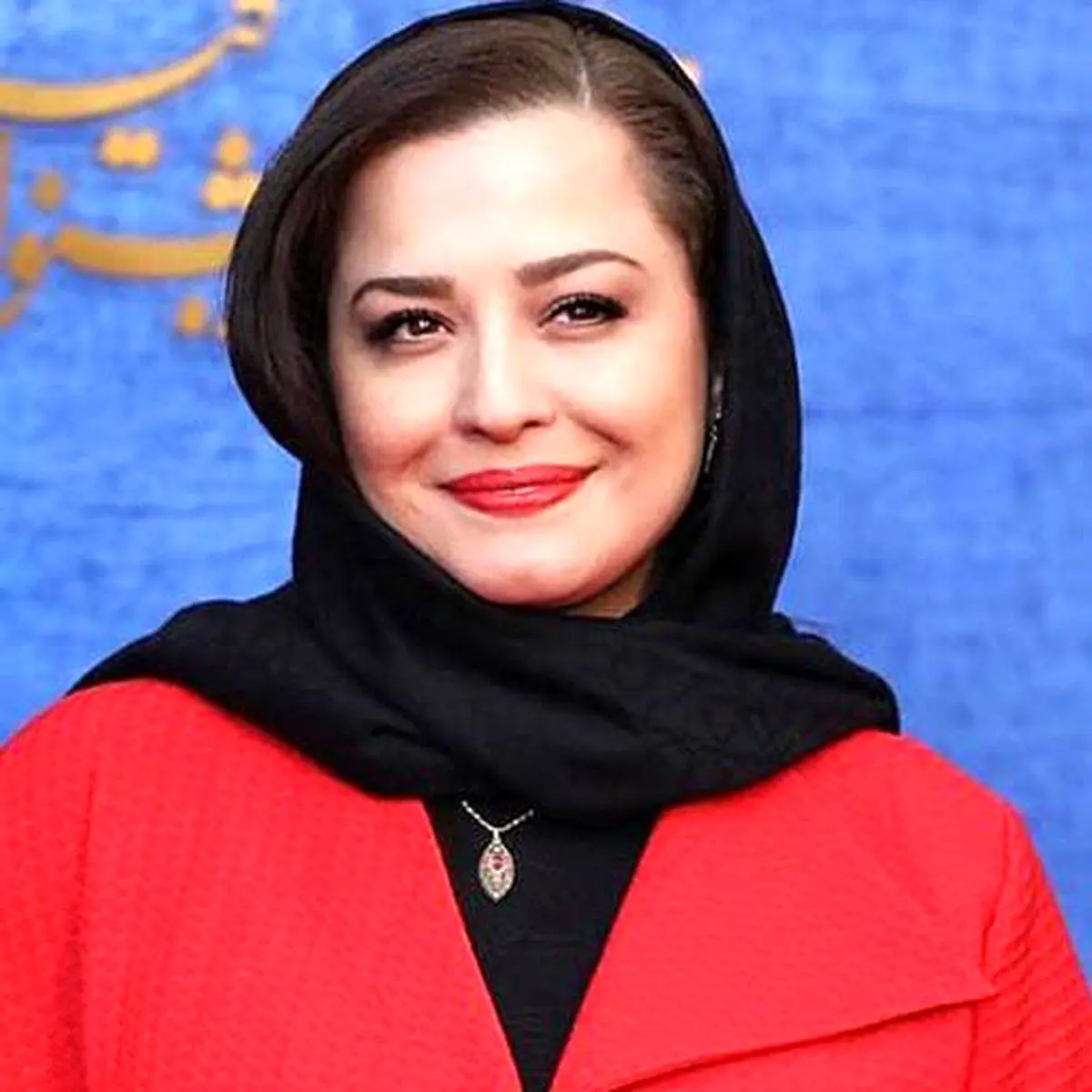 سوتی مهراوه شریفی نیا و خواهرش در برنامه زنده | مهراوه شریفی نیا راز خواهرش را فاش کرد