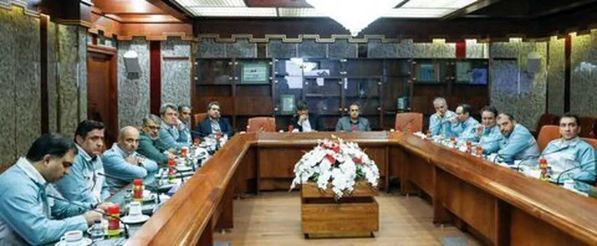 حضور رئیس هیات عامل ایمیدرو در فولاد مبارکه و تأکید بر تداوم جریان تولید