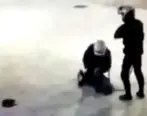 ضرب و شتم شدید پلیس با دختر جوان در خیابان جنجالی شد + ویدئو