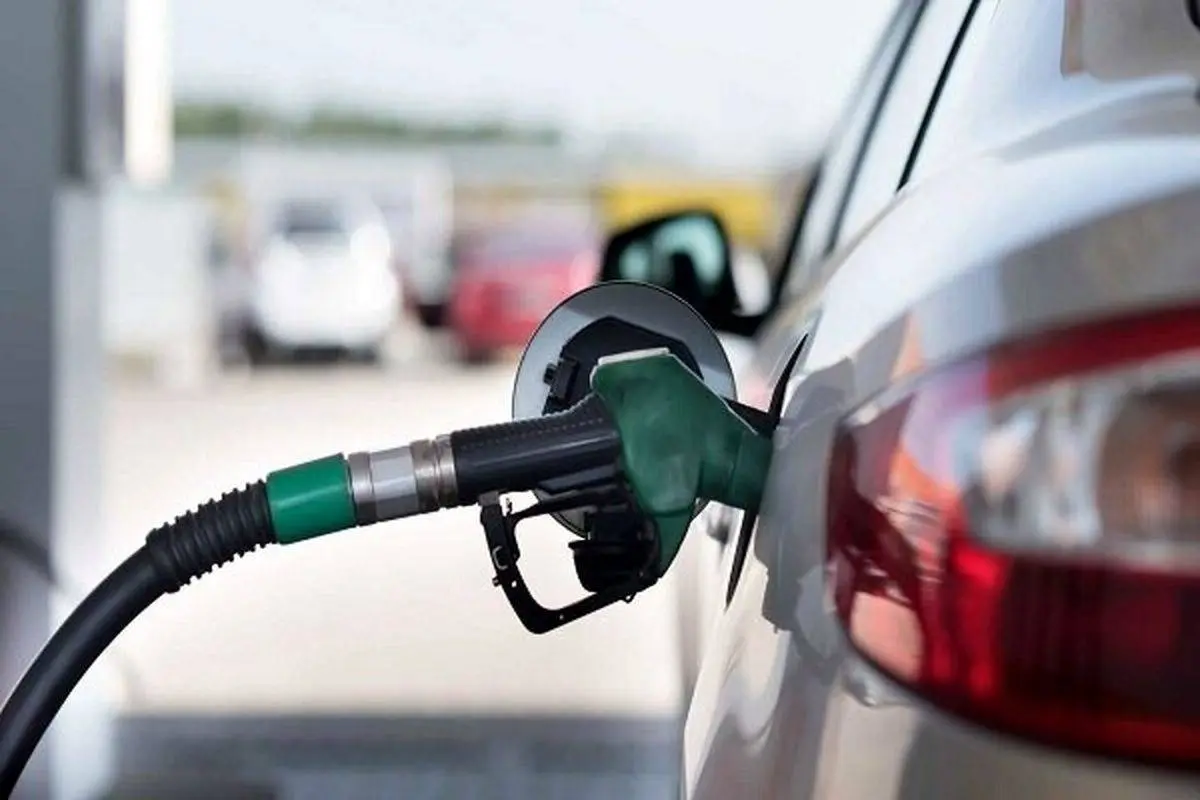 خبرهای جدید از قیمت بنزین| زمزمه های کاهش سهمیه بنزین به گوش میرسد
