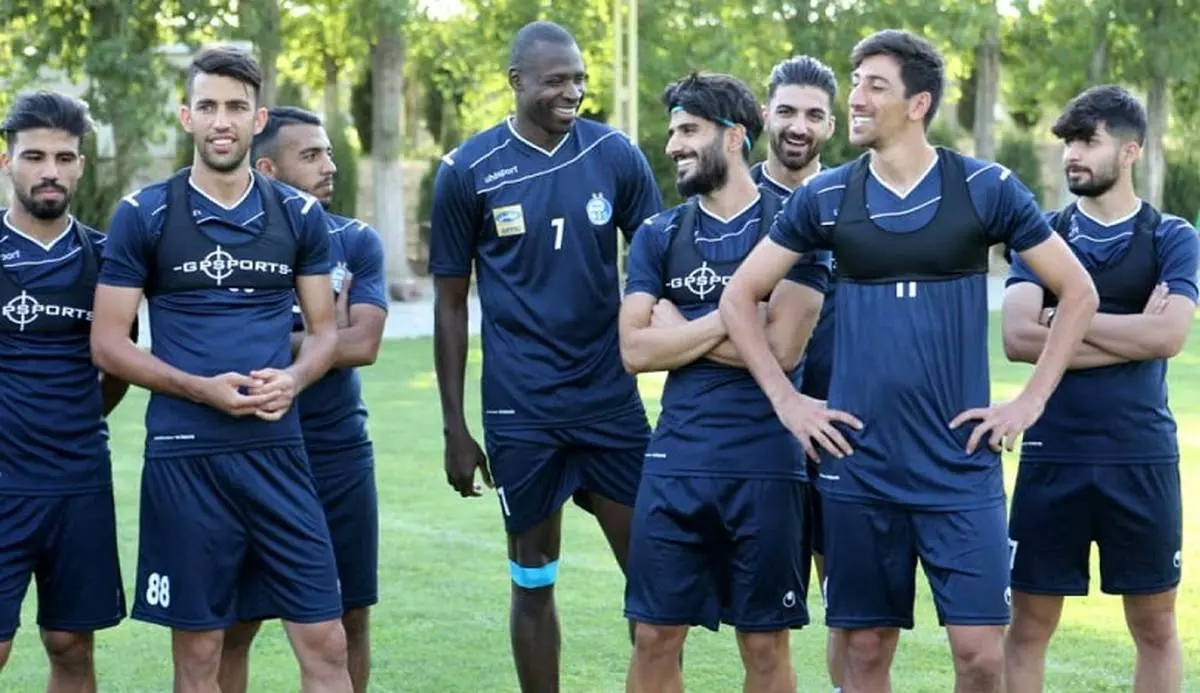 اوضاع نابسامان مالی بلای جان استقلالیها