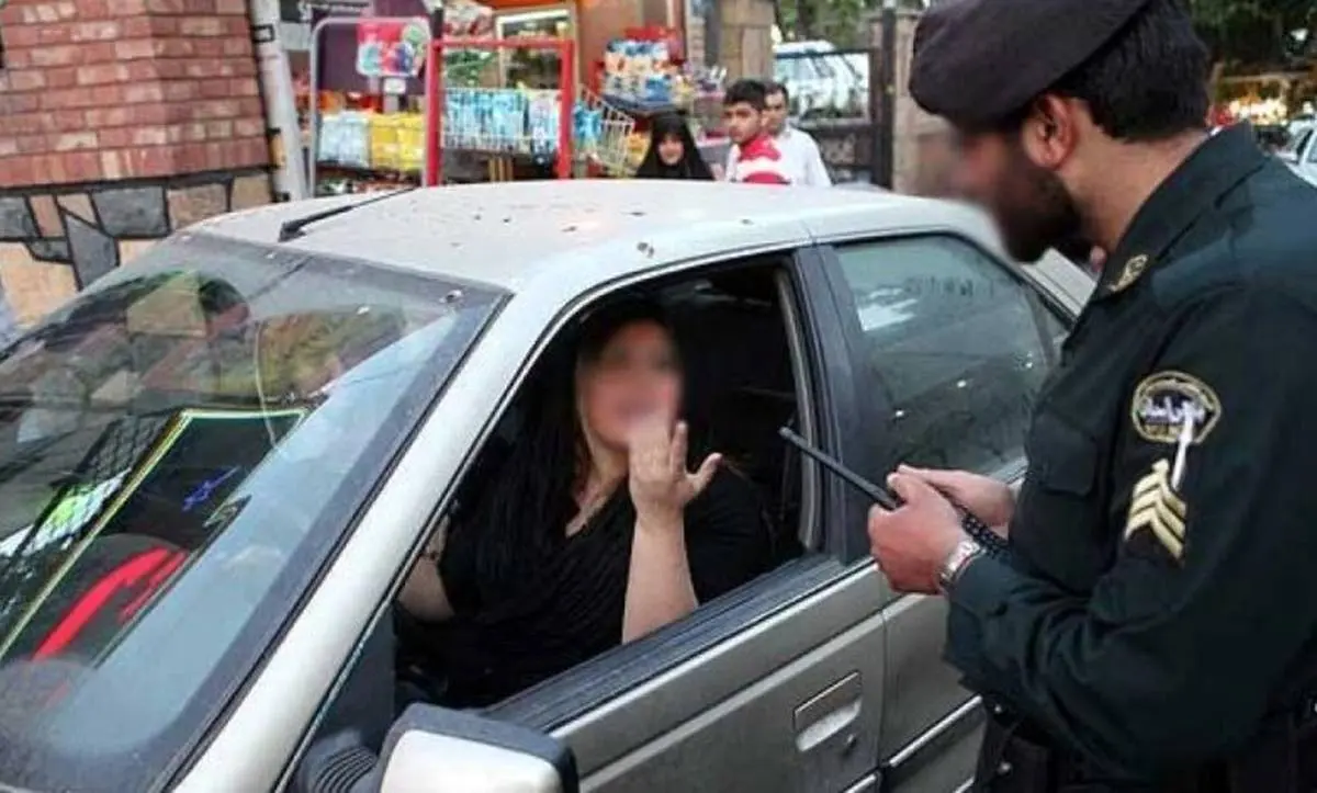 پاشیدن اسپری فلفل پلیس راهور به راننده زن بی حجاب در بزرگراه حکیم + جزئیات