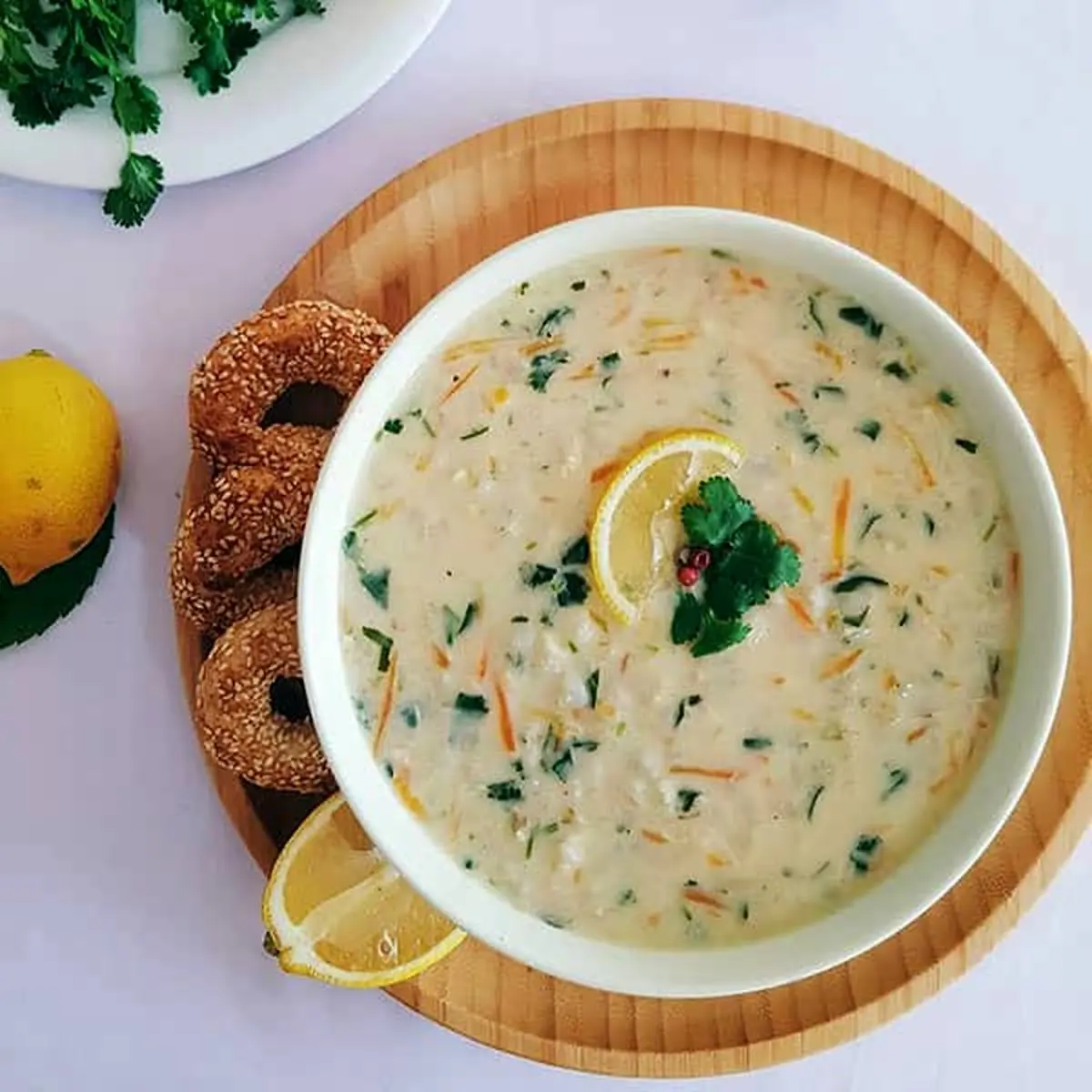 این سوپ جذاب رو برای افطار ماه رمضان درست کن | طرز تهیه سوپ جو سفید مخصوص ماه رمضان