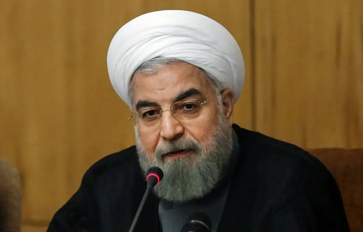 روحانی:به اسم مذاکره کنار میز تسلیم نمی‌نشینیم