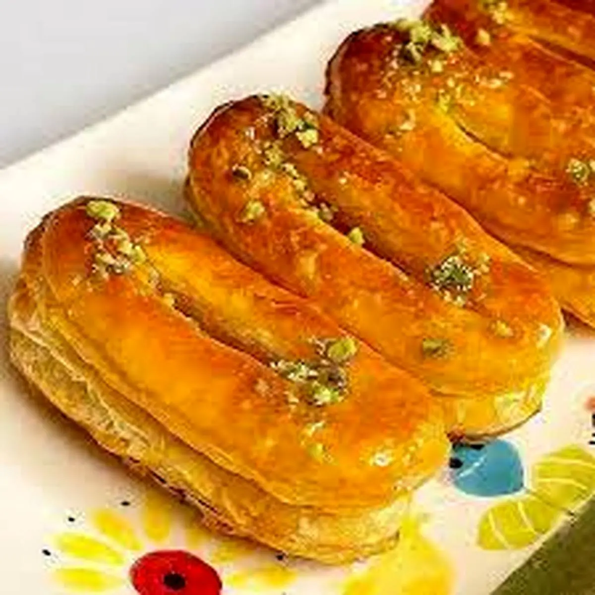 طرز تهیه شیرینی زبان خانگی خوشمزه با خمیر هزارلا