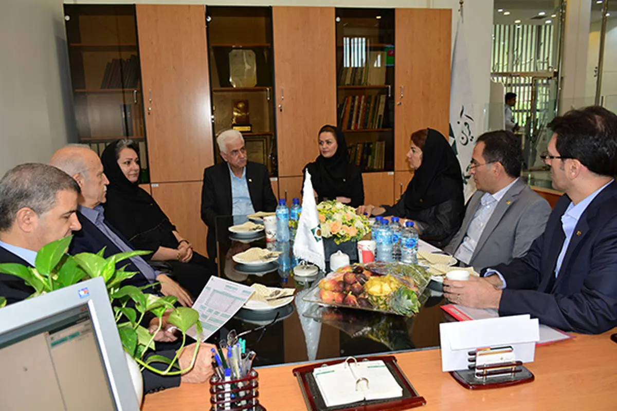 بازدید مدیرعامل بانک کارآفرین از شعب احمدآباد، فردوسی و بلوار معلم در مشهد
