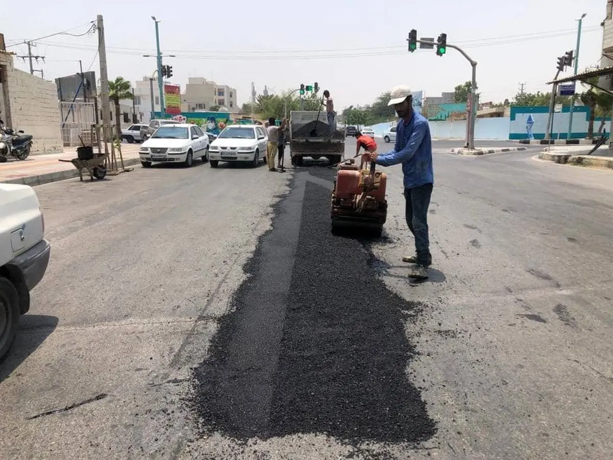 آغاز پویش مرمت نوارهای حفاری در معابر شهر قشم
