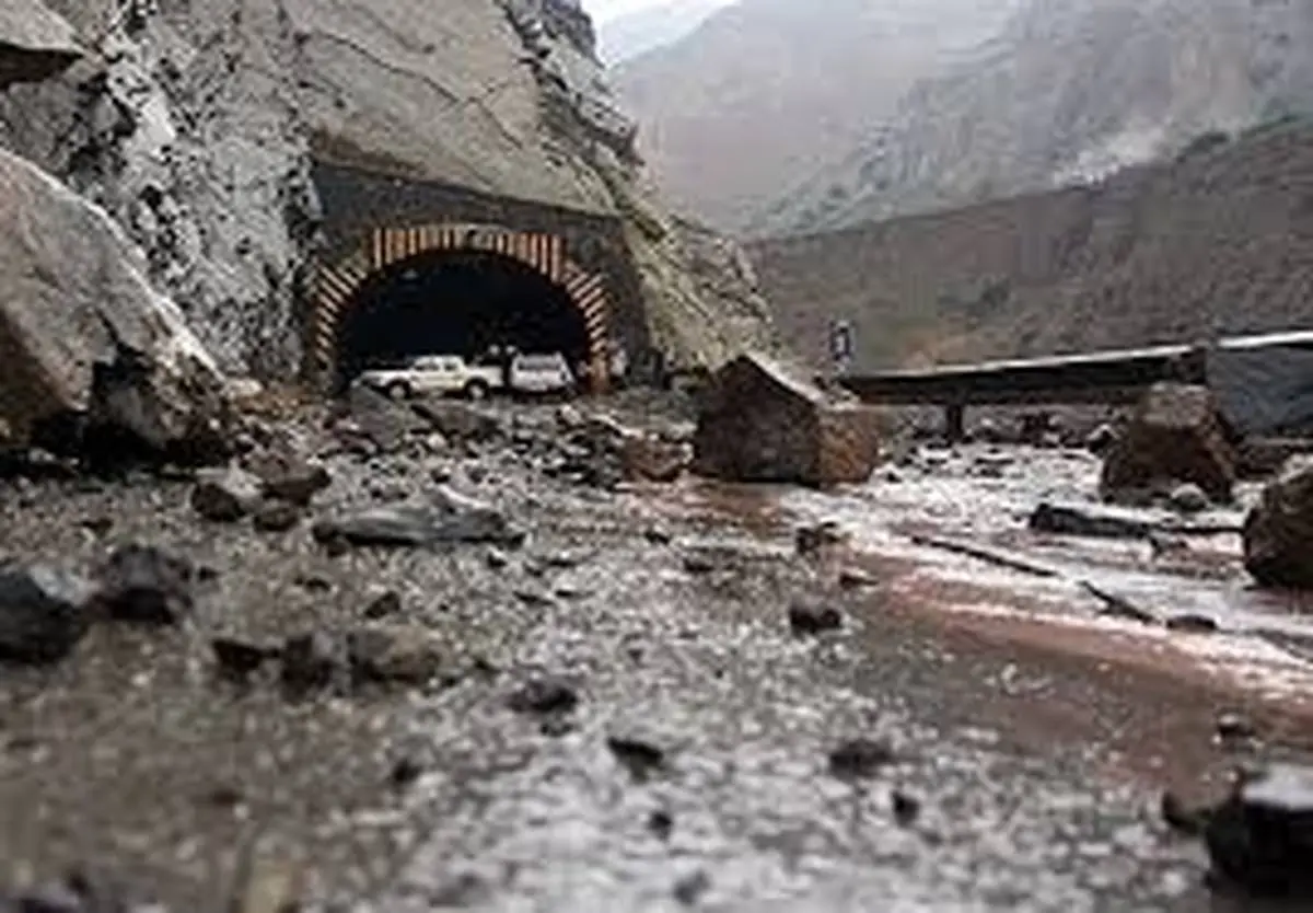 این جاده ها به علت بارندگی مسدود شدن /  خودرو دار ها از این جاده ها تردد نکند 