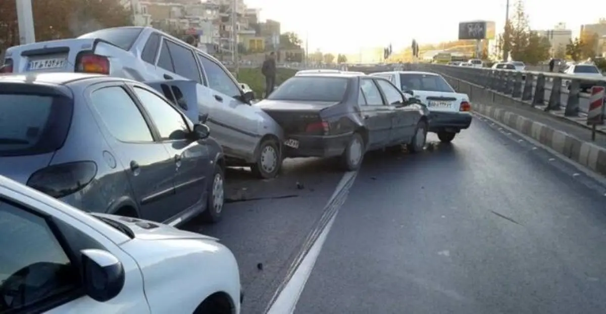 10 مصدوم در تصادف زنجیره ای تهران + جزئیات 