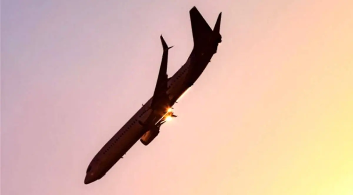 لحظه وحشتناک برخورد دو هواپیما + فیلم