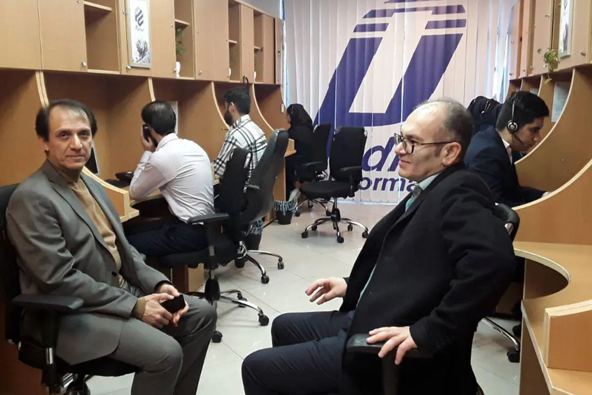  بازدید سر زده معاون فناوری اطلاعات بانک ایران زمین از مرکز تماس این بانک 