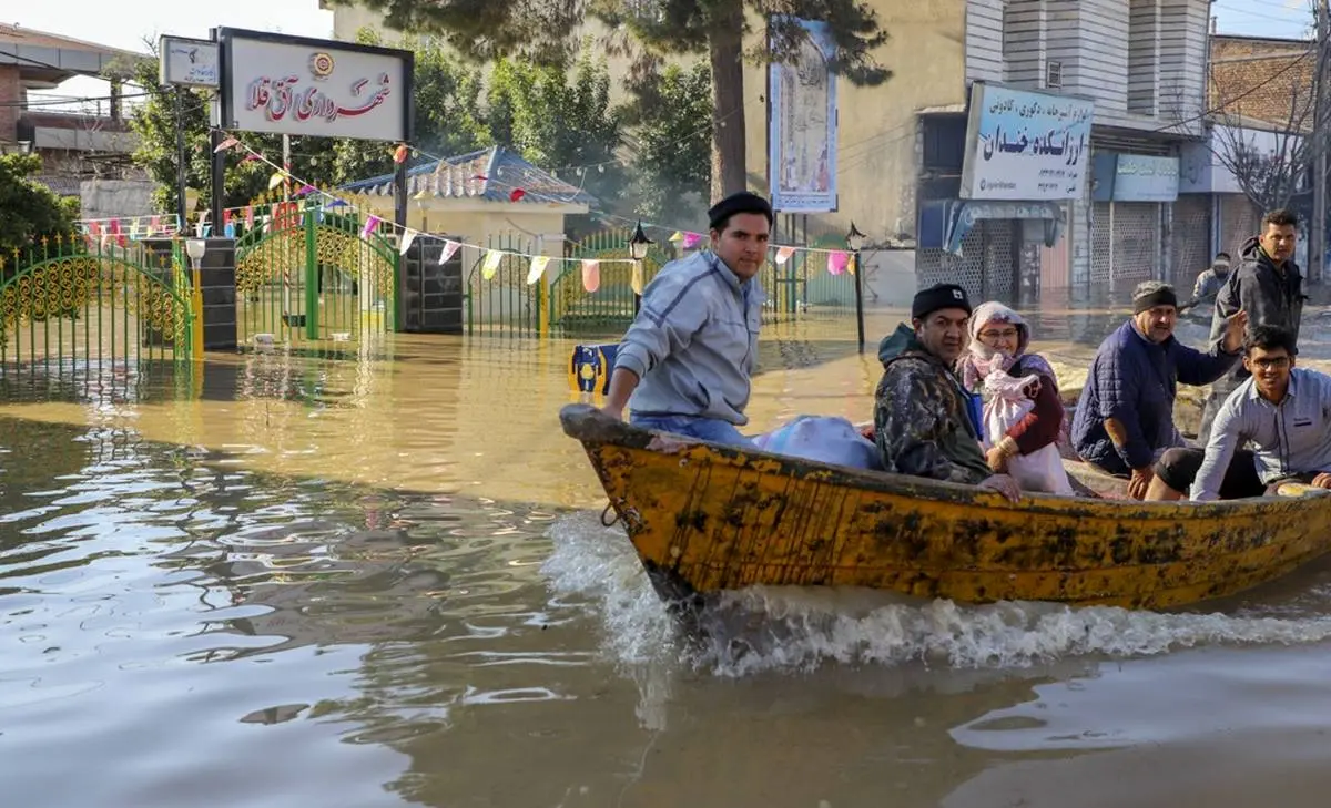 رفع فوری مشکل آبگرفتگی مناطق بحرانی آبادان توسط مسئولان