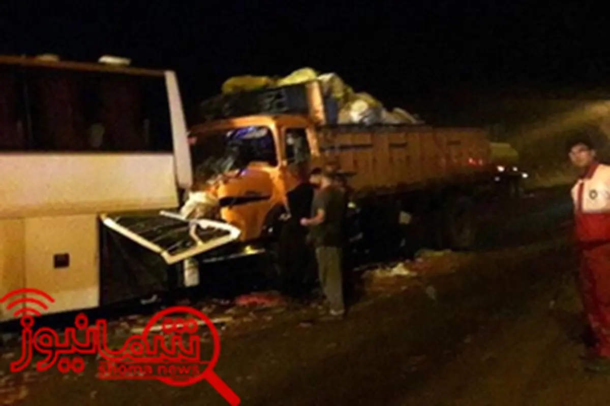 تصادف زنجیره ای ۵ خودرو در استان لرستان +عکس