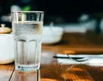  در روز چند لیوان آب باید بخوریم؟ / آیا 8 لیوان آب مبنای علمی دارد؟