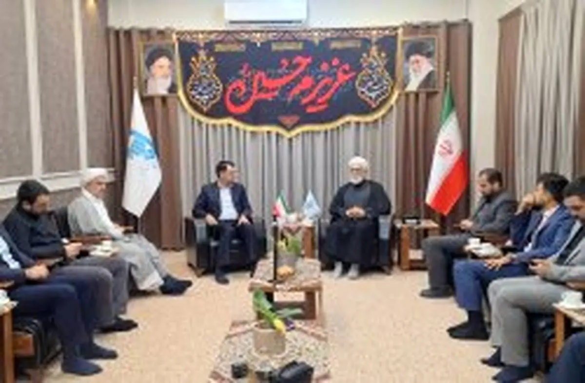قدردانی امام جمعه کیش از مدیریت تحول‌آفرین (محمد کبیری) مدیرعامل سازمان منطقه آزاد