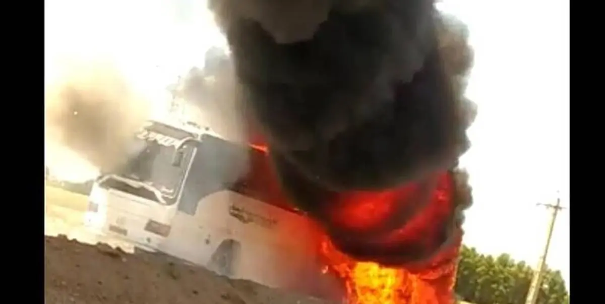 ببینید | اتوبوس حامل سربازان ارتش در آتش سوخت