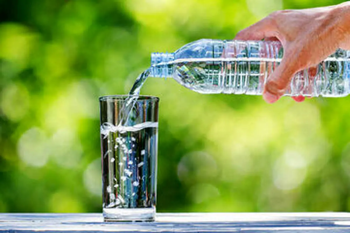 اگر سلامتی بدنتان برایتان مهم است بخوانید | در تابستان روزانه چقدر آب بخوریم؟