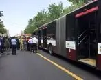 تصادف وحشتناک و مرگبار موتور سیکلت با BRT حادثه ساز شد + عکس 