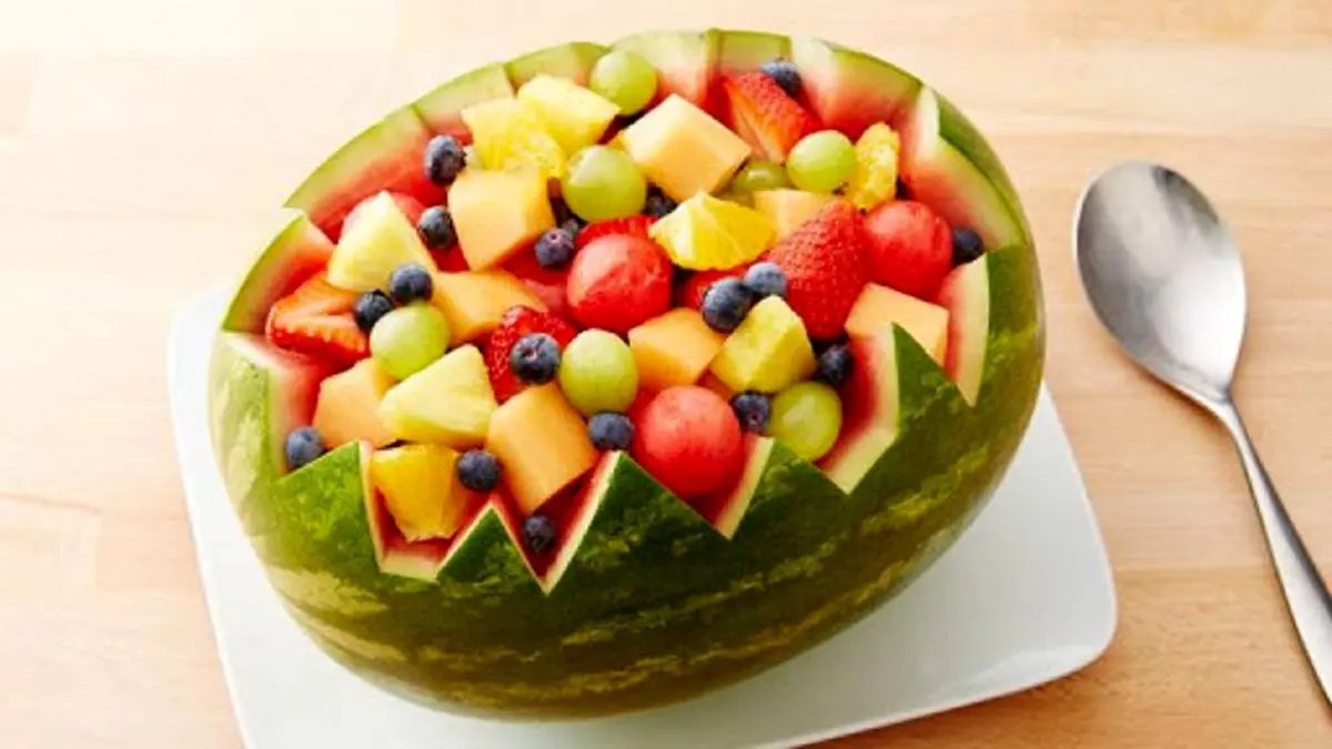 کدام میوه ها می توانند آب رسان های خوبی برای بدن باشند؟