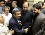 فیلم /احمدی نژاد در مراسم ختم پدر وحید حقانیان