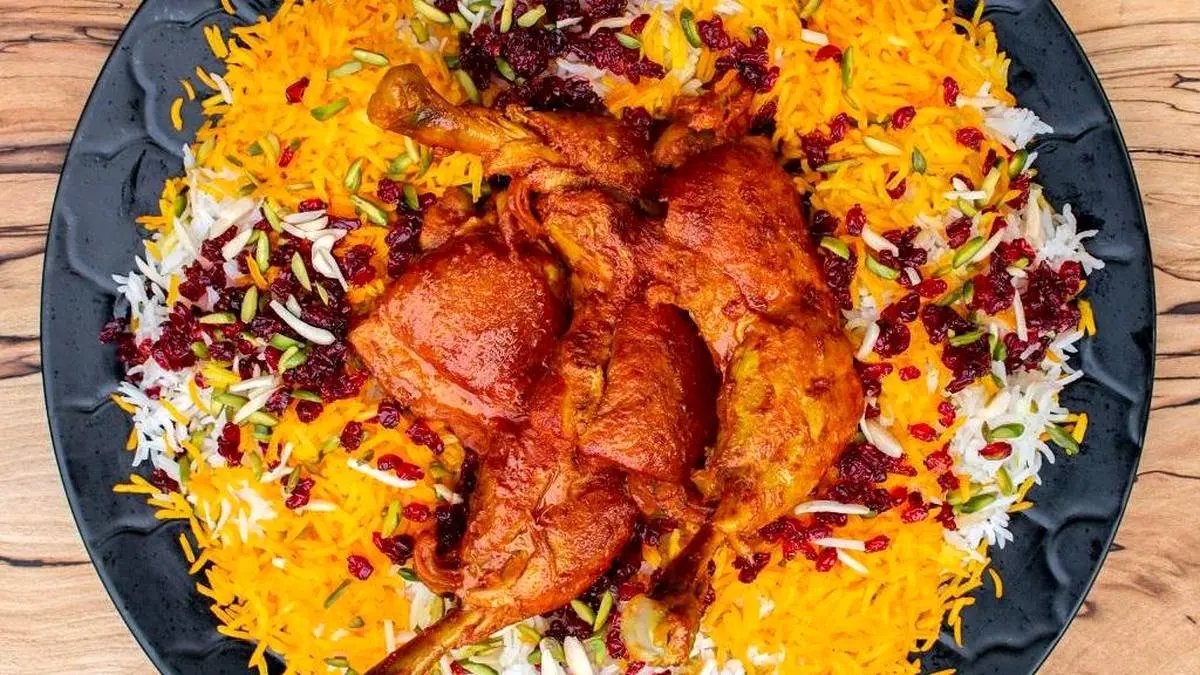 طرز تهیه مرغ زعفرانی با روشی خاص