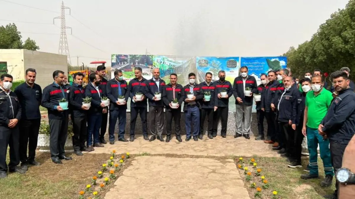  مراسم درختکاری در شرکت فولاد اکسین خوزستان برگزار شد