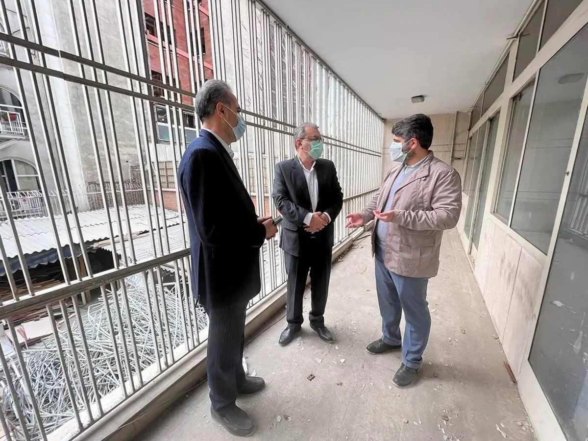 بازدید سرپرست بیمه سینا از روند بازسازی ساختمان وزرا