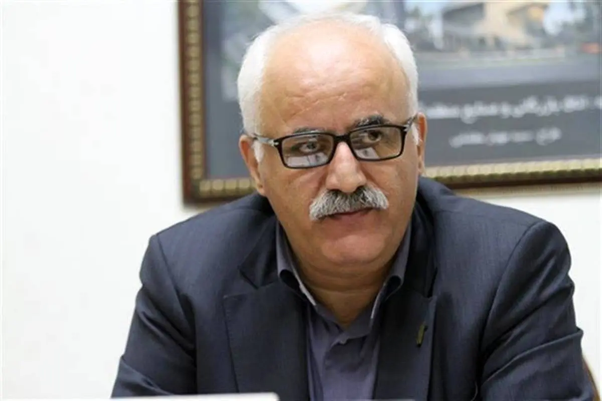 مناطق آزاد مانع خروج ارز از کشور می شود