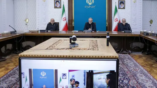 افتتاح فاز نخست نیروگاه خورشیدی «آفتاب شرق» فولاد مبارکه اصفهان