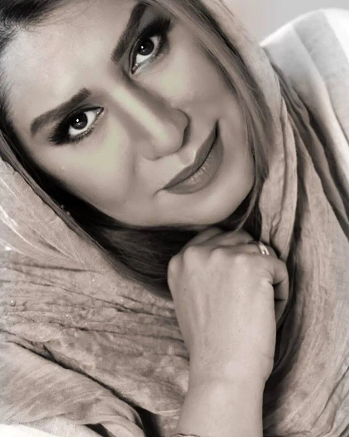 مراسم خاکسپاری باشکوه همسر نسیم ادبی + فیلم