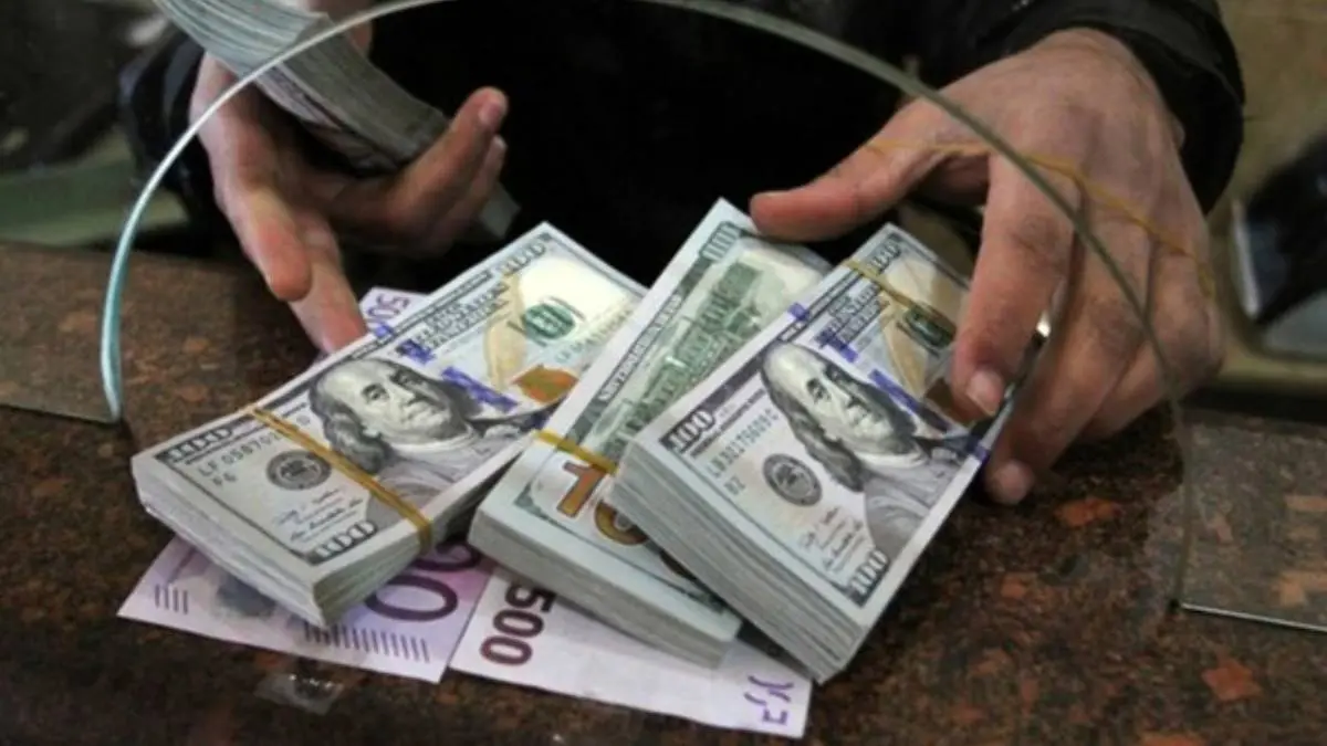 وضعیت عجیب قیمت دلار بعد از رای اعتماد مجلس به وزیران رئیسی!
