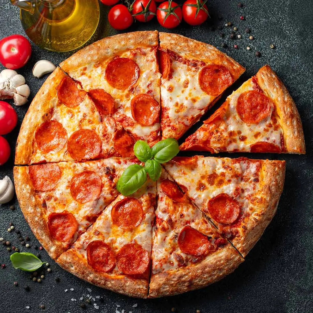 طرز تهیه دو نوع پیتزای فوق العاده بدون نیاز به فر