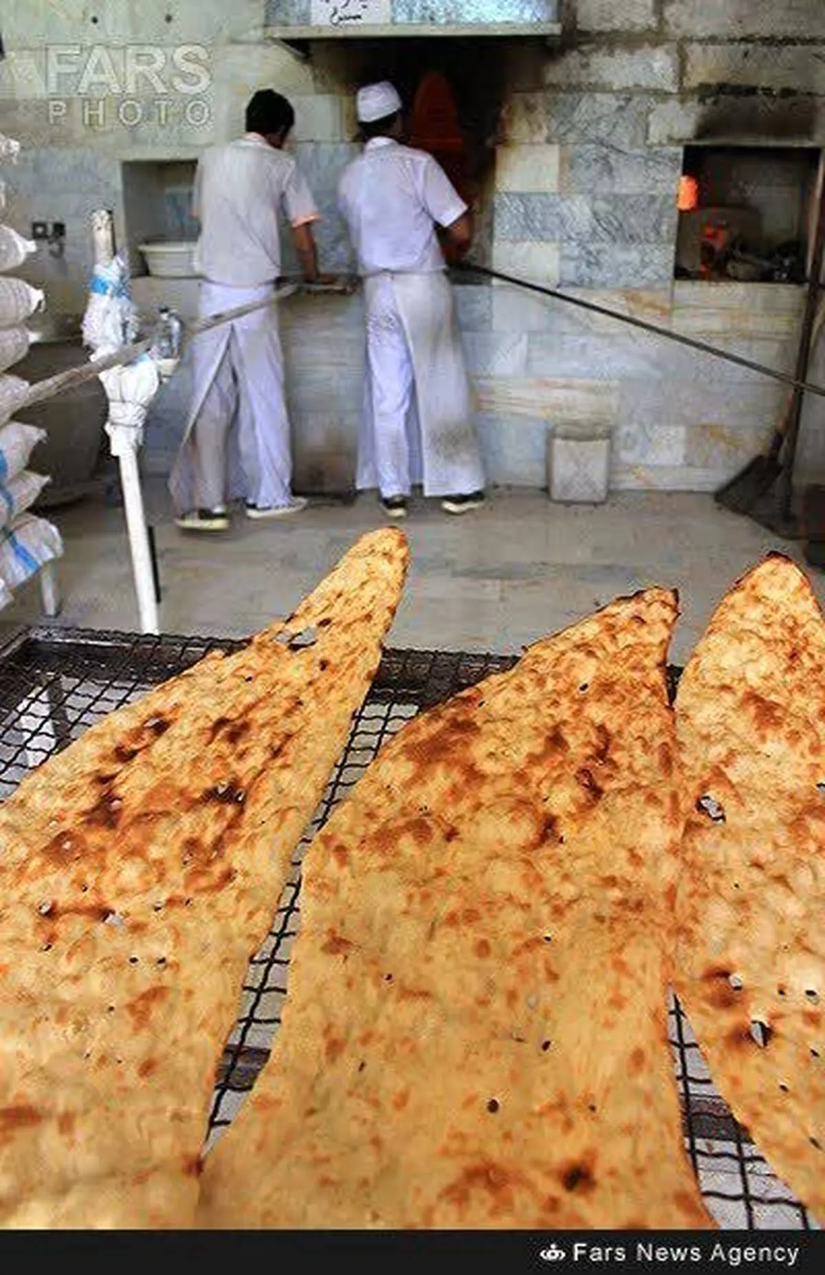  نان کامل در شیراز عرضه می شود