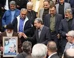 عکس جالب از رئیس جمهور اسبق ایران|محمود احمدی نژاد زیر تابوت حمید بهبهانی