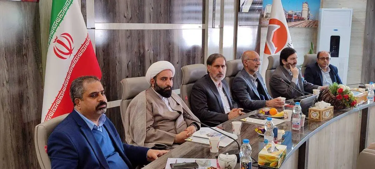 بازدید معاون وزیر از مجتمع آلومینای ایران