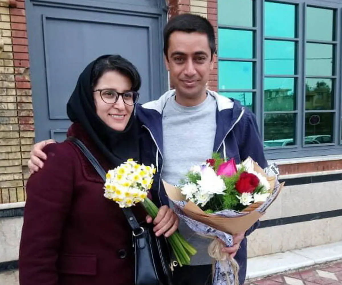مهدی حاجتی عضو شورای شهر شیراز دقایقی پیش از زندان آزاد شد.