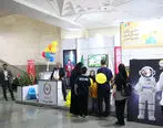 استقبال نوجوانان از غرفه کانون جوانه ها در نمایشگاه کتاب